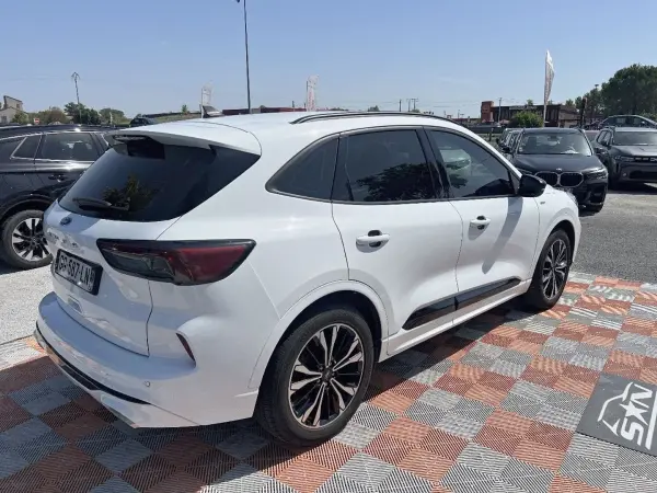 Ford KUGA 1.5 TDCI 120 POWERSHIFT ST LINE - Photo 5