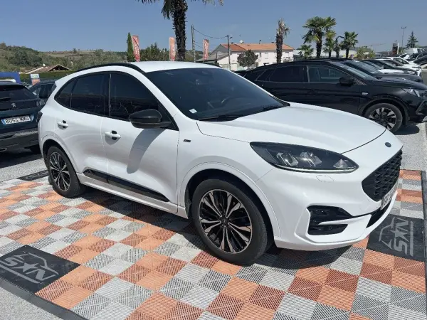Ford KUGA 1.5 TDCI 120 POWERSHIFT ST LINE - Photo 3