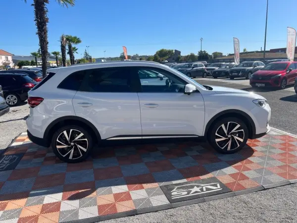 MG ZS 1.5 HYBRID + 195 LUXURY GPS Toit Pano Caméra 360° JA 18" - Photo 4