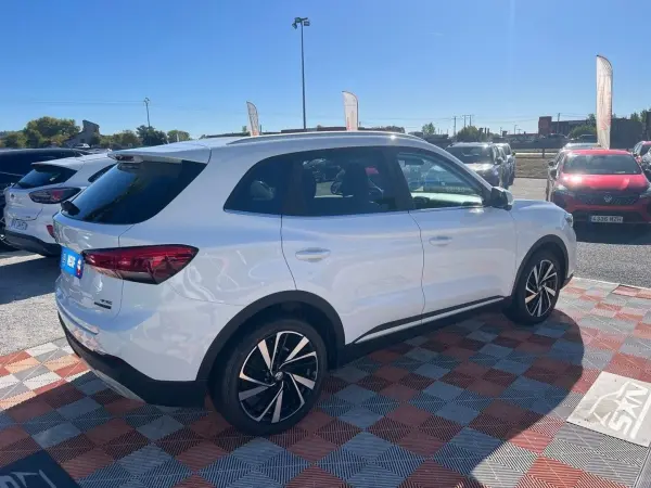 MG ZS 1.5 HYBRID + 195 LUXURY GPS Toit Pano Caméra 360° JA 18" - Photo 5