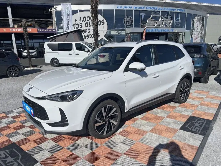 MG ZS 1.5 HYBRID + 195 LUXURY GPS Toit Pano Caméra 360° JA 18"