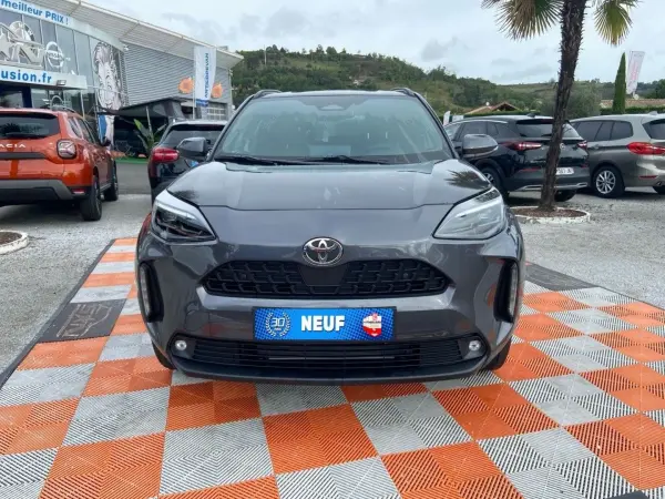 Toyota YARIS CROSS 1.5 HYBRIDE 130 2WD DESIGN BUSINESS - Photo 2