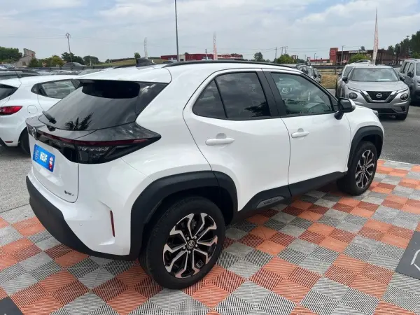 Toyota YARIS CROSS 1.5 HYBRIDE 130 2WD DESIGN BUSINESS - Photo 5