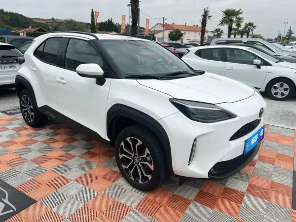 Toyota YARIS CROSS 1.5 HYBRIDE 130 2WD DESIGN BUSINESS - Photo 3