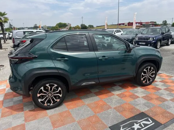 Toyota YARIS CROSS 1.5 HYBRIDE 130 2WD DESIGN BUSINESS - Photo 4