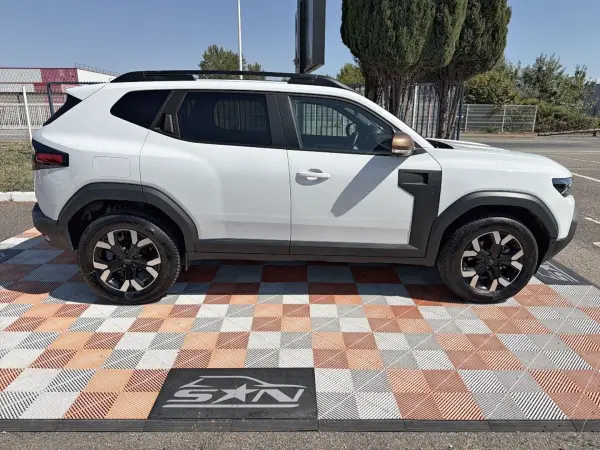 Dacia DUSTER Mild hybrid 130 4x4 - Photo 4
