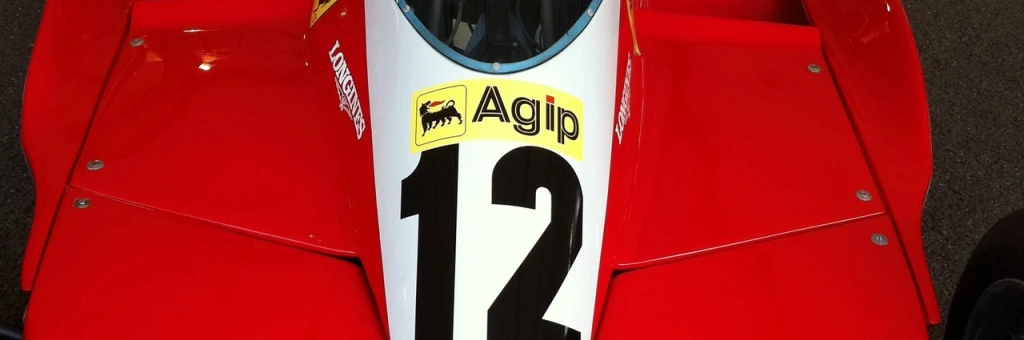 La Photo de la couv : Ferrari 126C